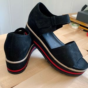 New EILEEN FISHER Black Suede Leather Platform Shoes Sandals ~ Size 9.5